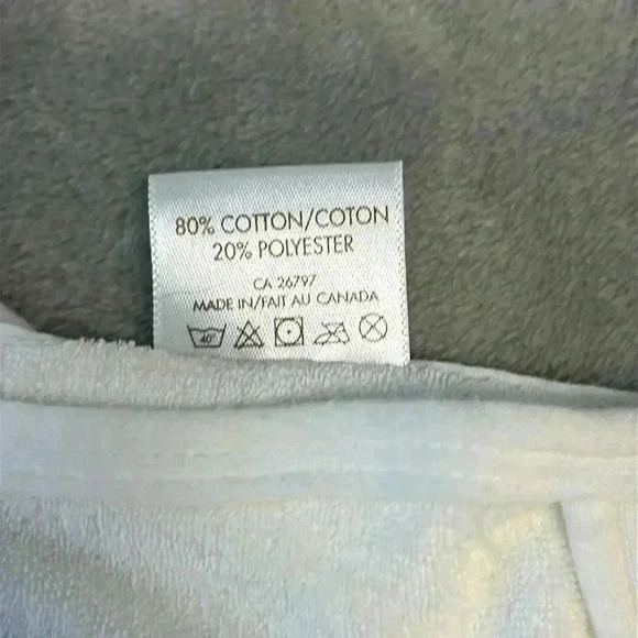 Kushies - NWOT  - Newborn baby bath towel. - Picture 3 of 3